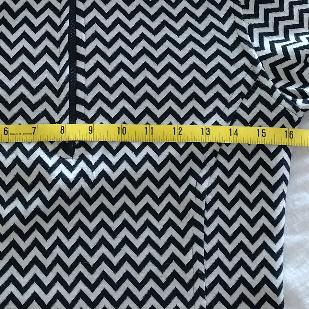 Black & White Long Sleeve Quarter Zip Mock Neck - Picture 16 of 16